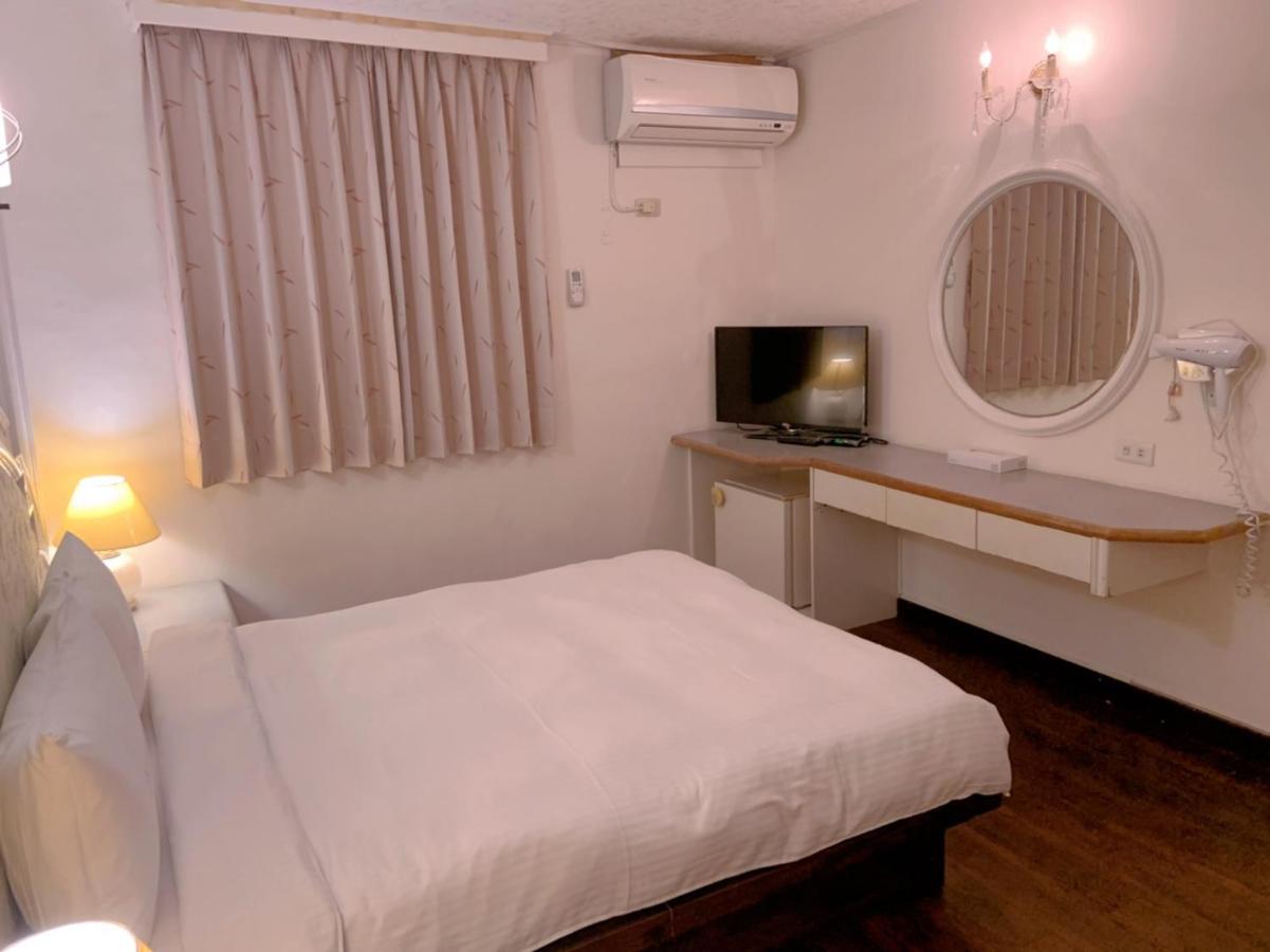 Traveler Hotel T'ai-tung Extérieur photo