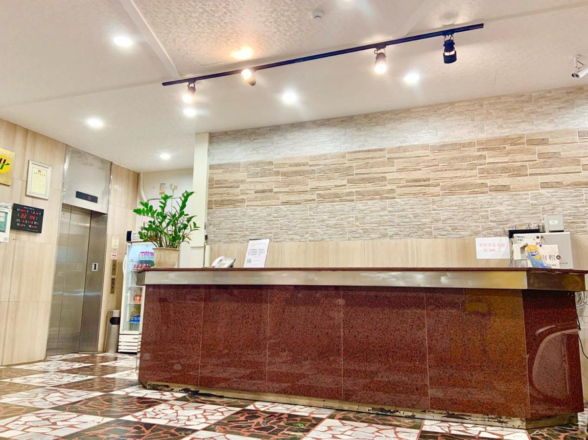 Traveler Hotel T'ai-tung Extérieur photo