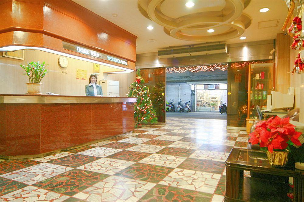 Traveler Hotel T'ai-tung Extérieur photo