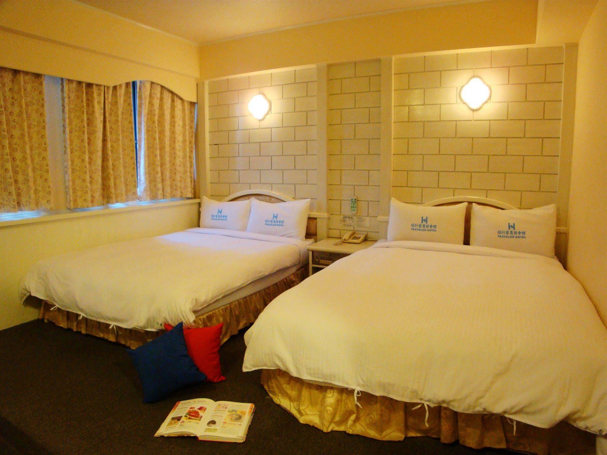 Traveler Hotel T'ai-tung Extérieur photo